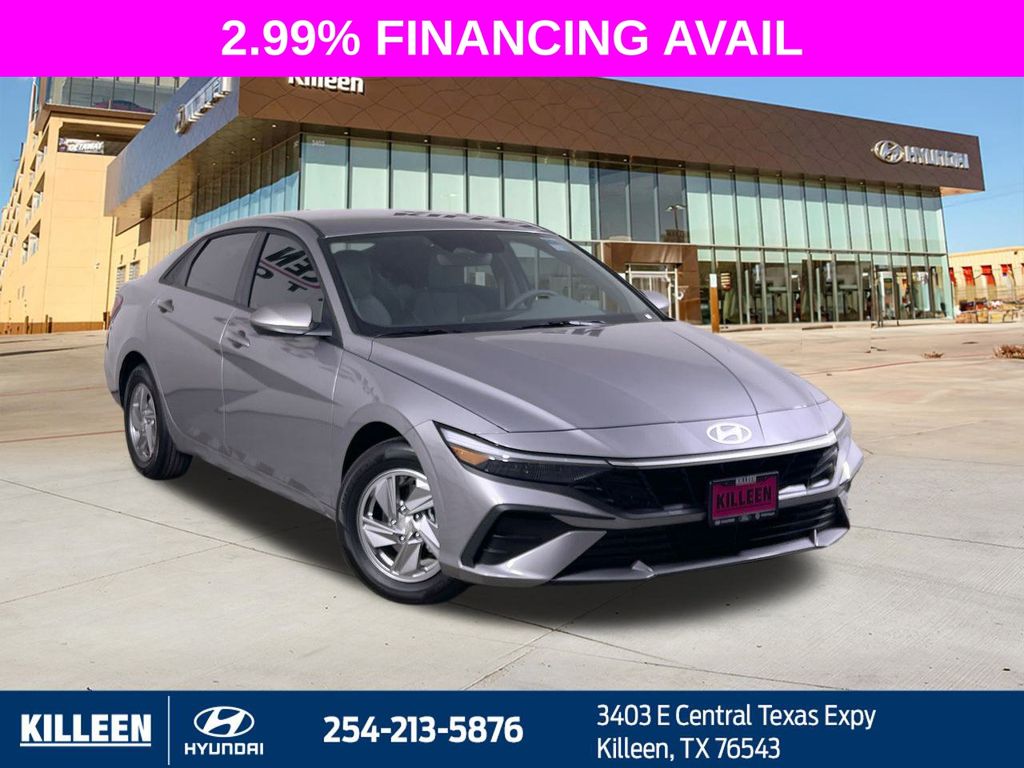 2025 Hyundai Elantra SE