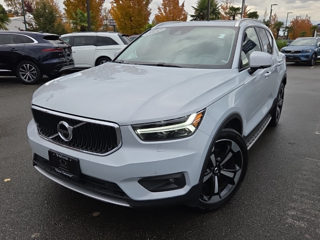 2022 Volvo XC40