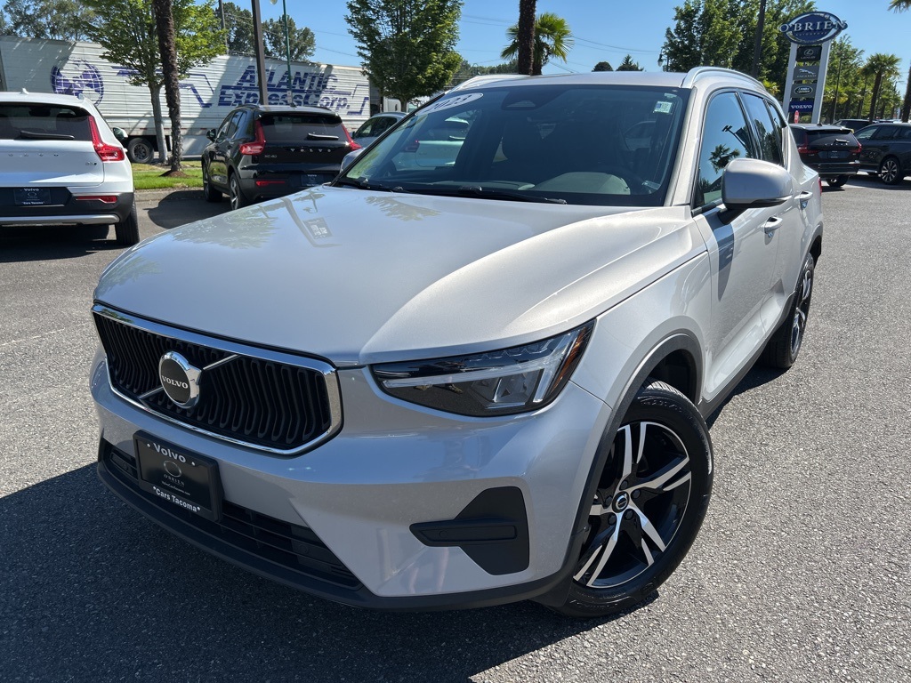 2023 Volvo XC40