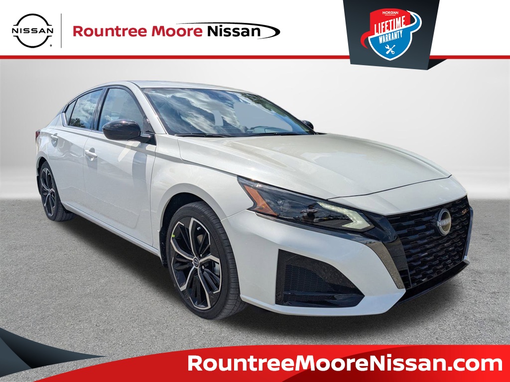 2025 Nissan Altima SR