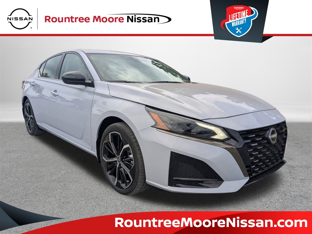 2025 Nissan Altima SR