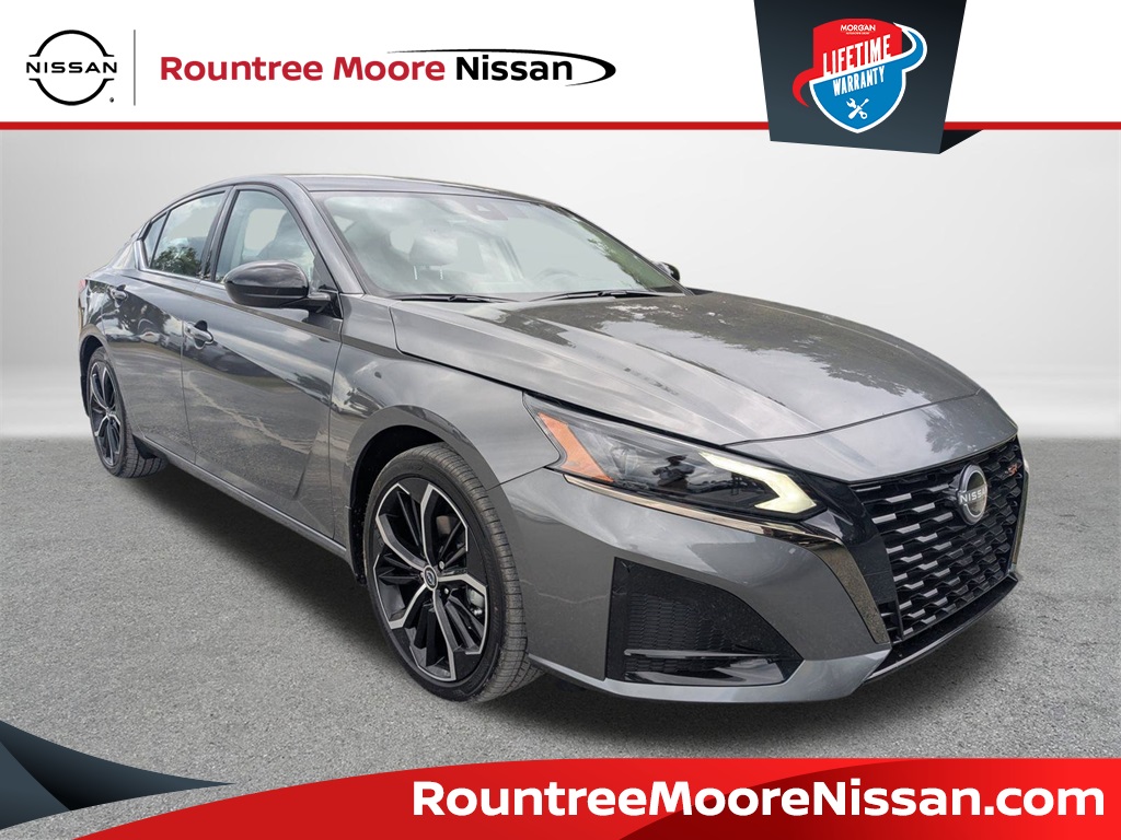 2025 Nissan Altima SR