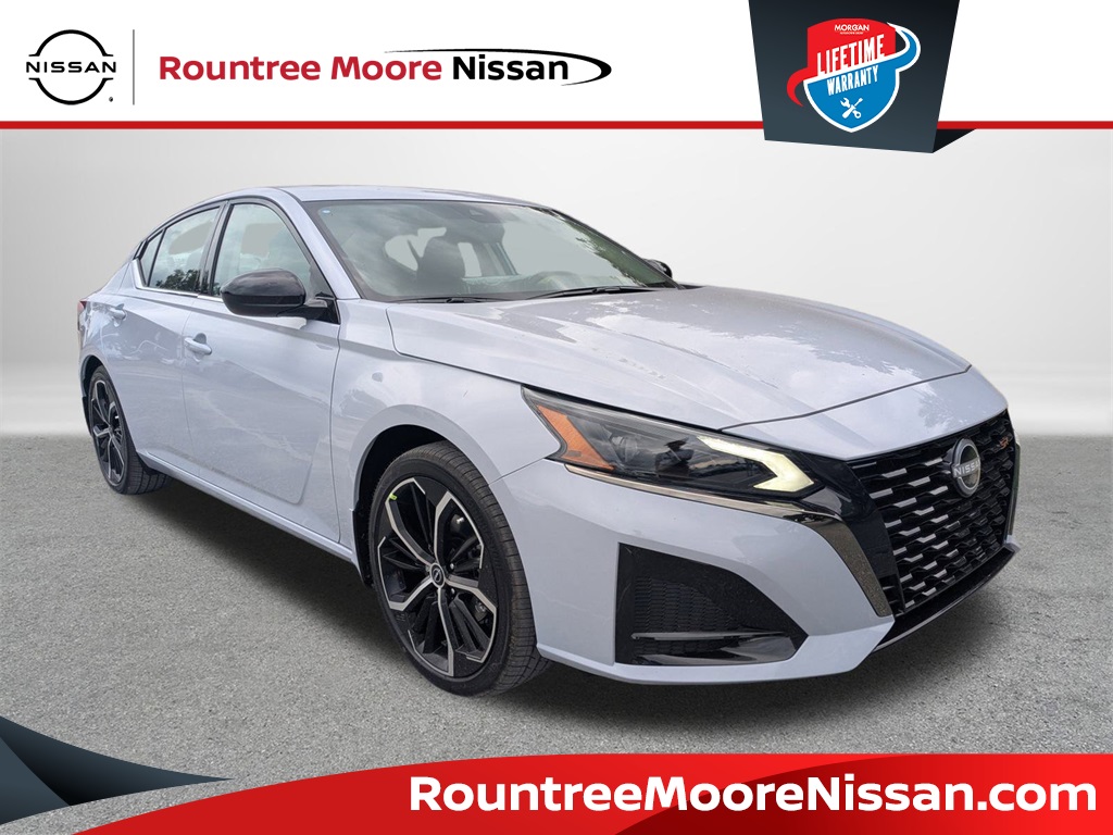 2025 Nissan Altima SR