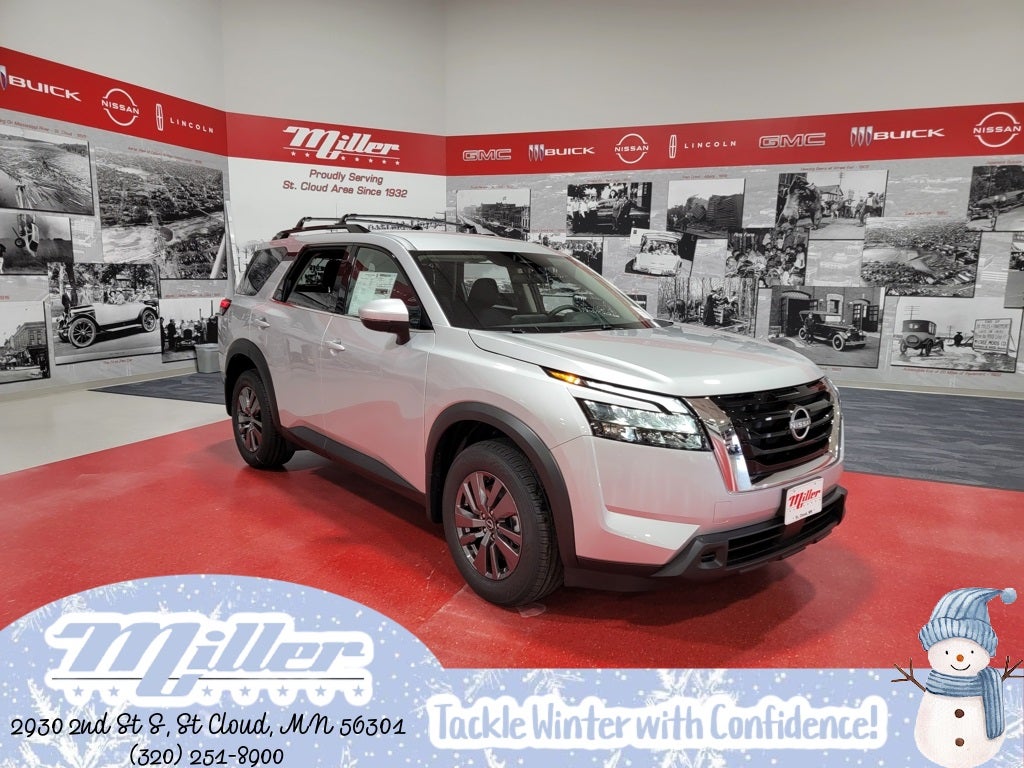 2025 Nissan Pathfinder SV