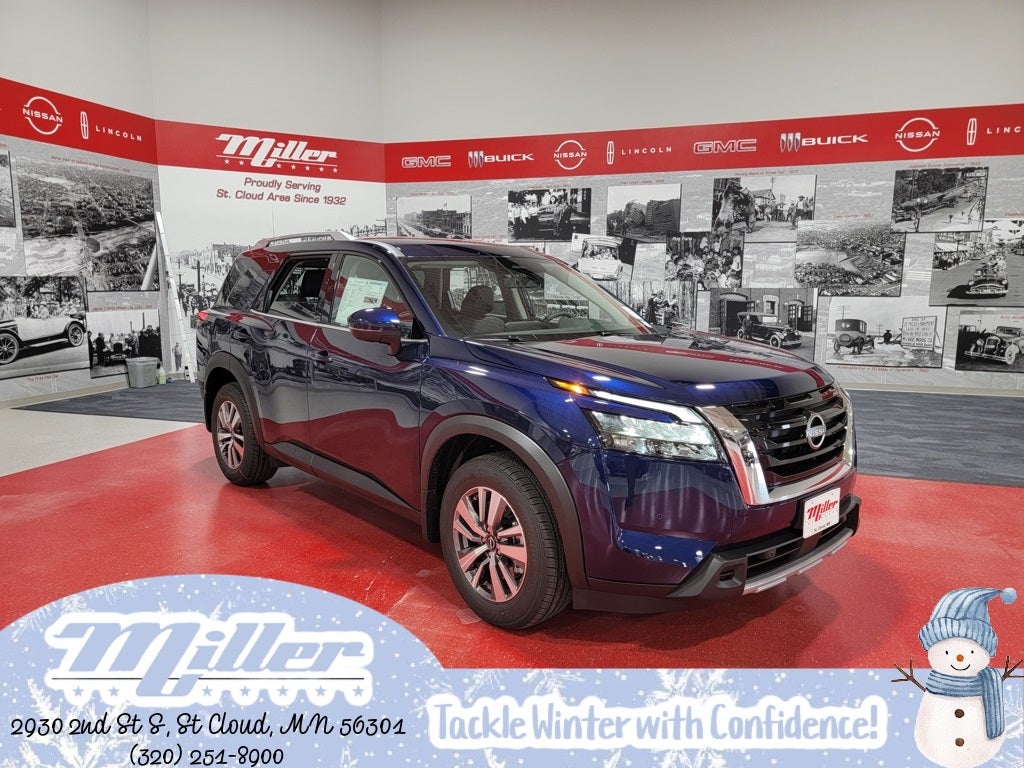 2025 Nissan Pathfinder SL