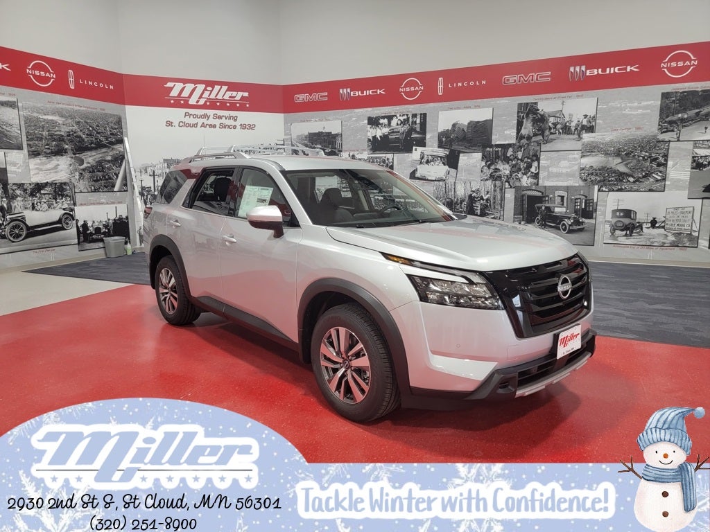 2025 Nissan Pathfinder SL
