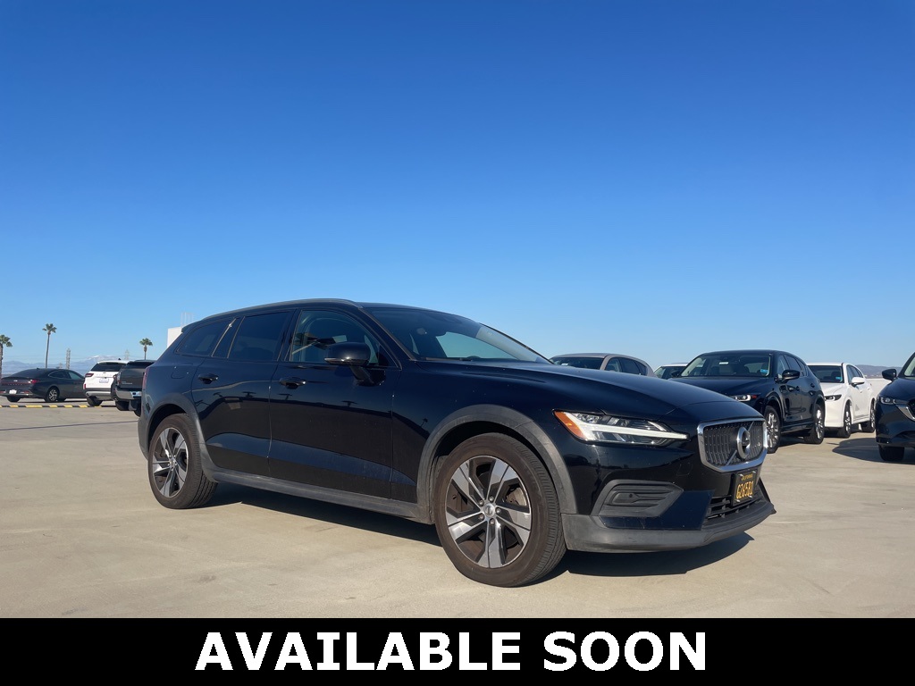 2020 Volvo V60 Cross Country