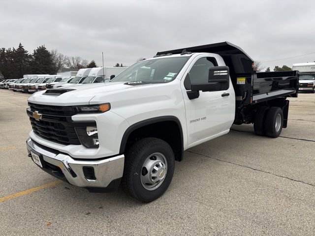 2025 Chevrolet Silverado 3500HD CC Work Truck