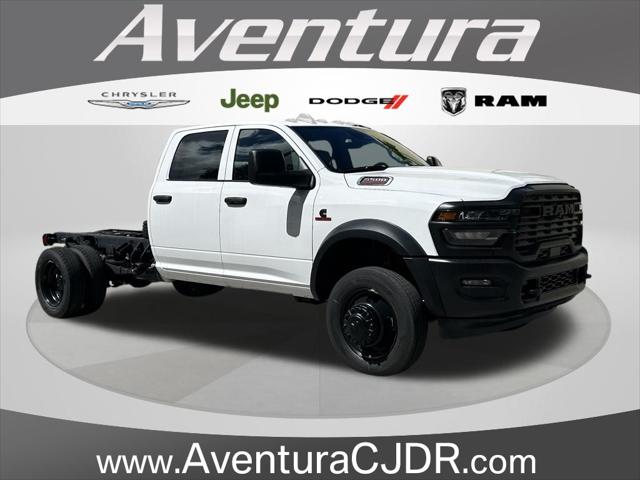2025 Ram 5500 Chassis Cab RAM 5500 TRADESMAN CHASSIS CREW CAB 4X4 60' CA