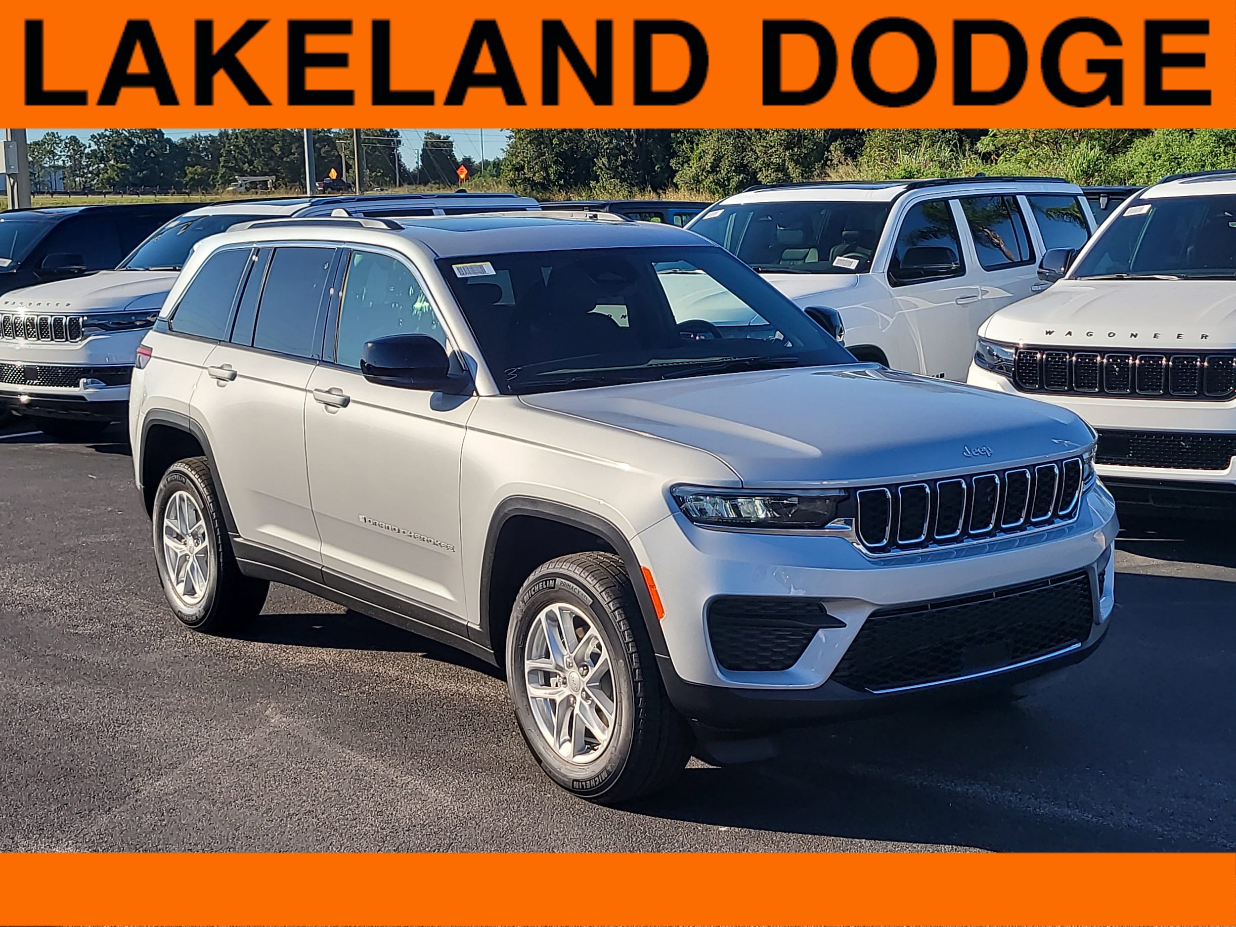 2025 Jeep Grand Cherokee LAREDO X 4X2