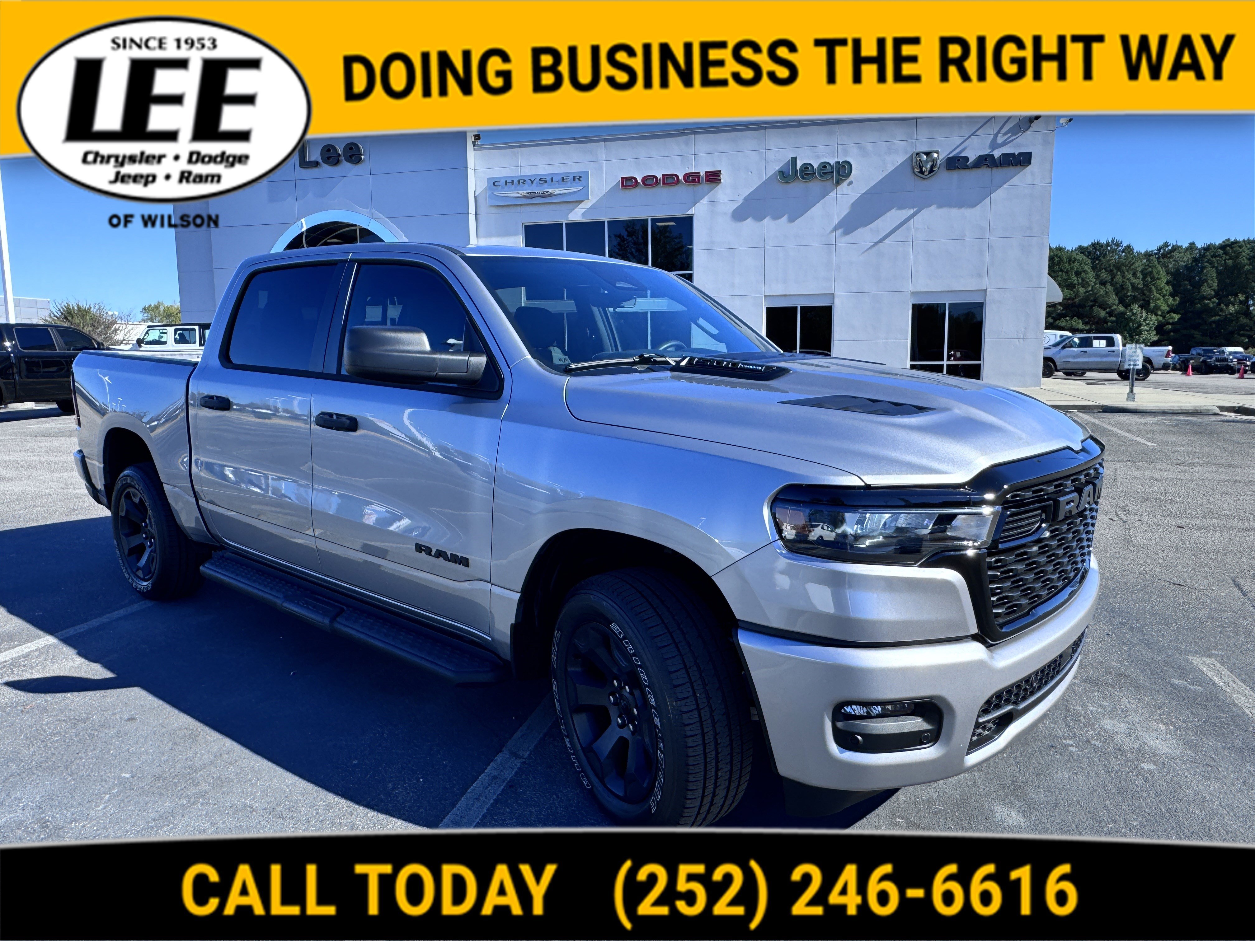 2025 Ram 1500 Tradesman Black Express Crew Cab 4x4
