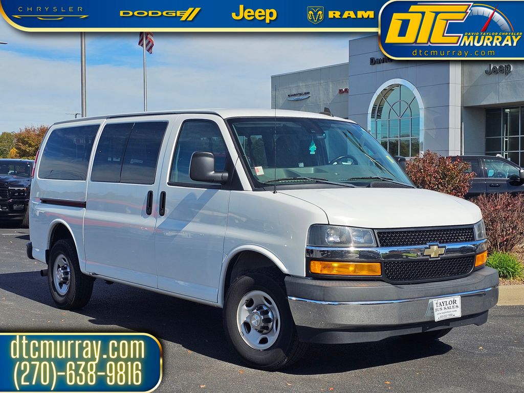 2019 Chevrolet Express Passenger LT