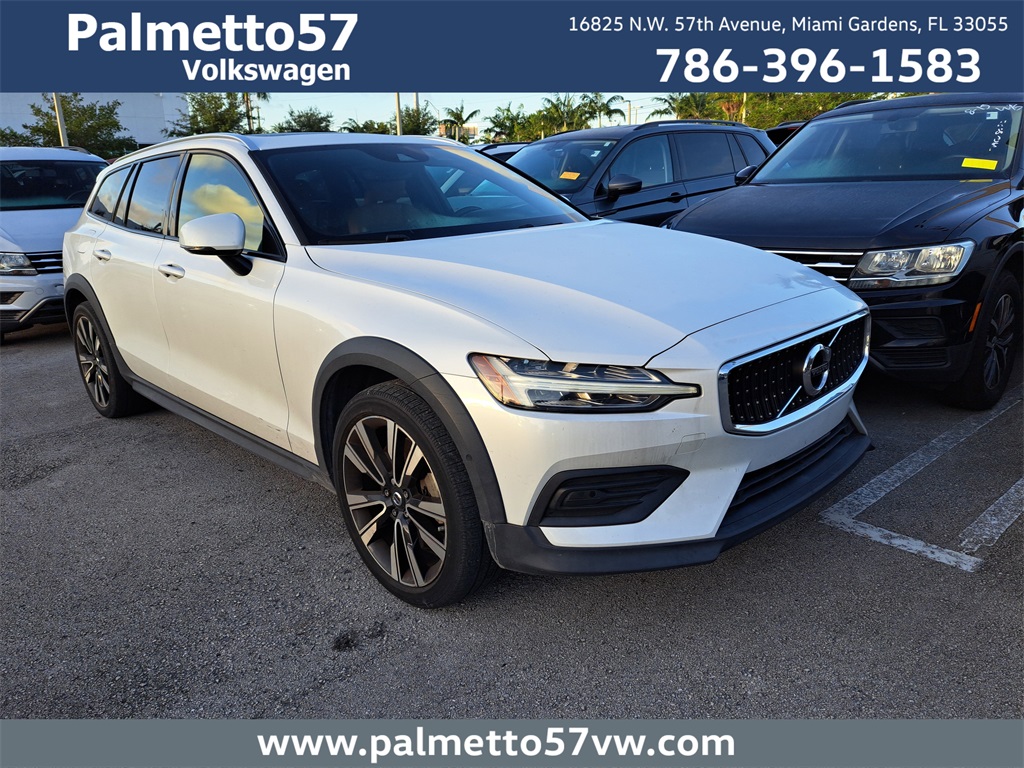 2020 Volvo V60 Cross Country