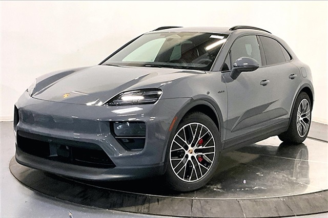 2025 Porsche Macan 4S