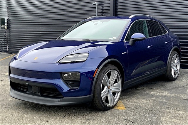 2024 Porsche Macan 4