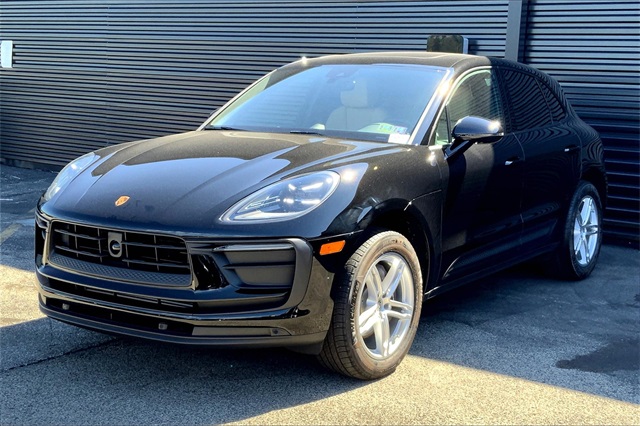 2025 Porsche Macan