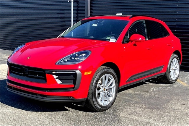 2025 Porsche Macan 