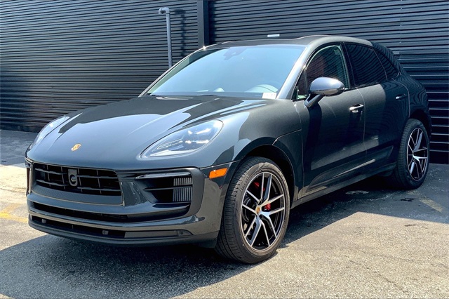 2025 Porsche Macan