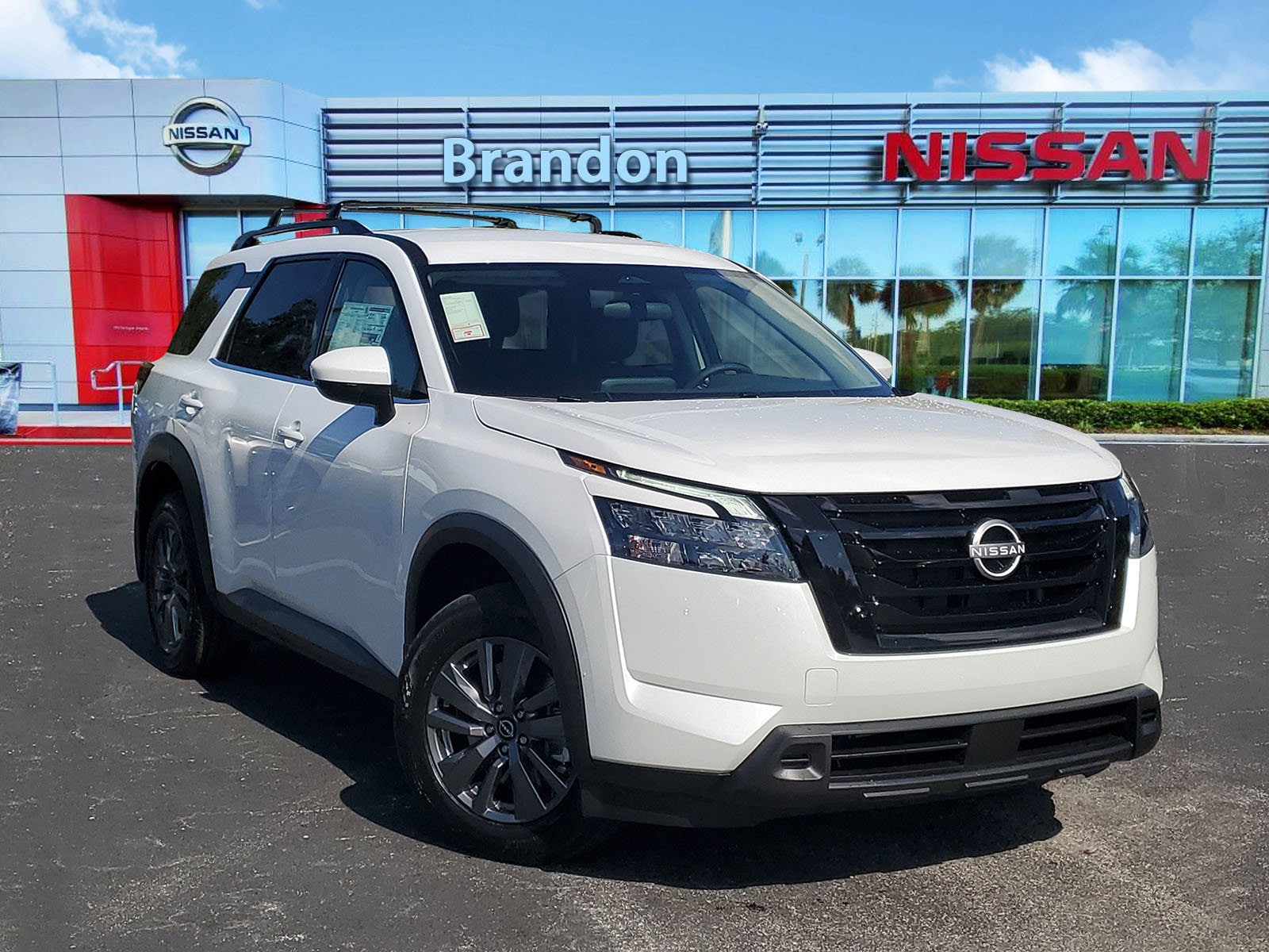 2025 Nissan Pathfinder SV