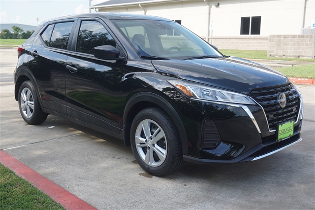 2025 Nissan Kicks Play