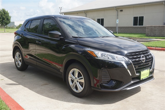 2025 Nissan Kicks Play