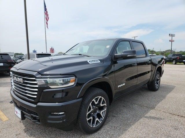 2026 Ram 1500 RAM 1500 LARAMIE CREW CAB 4X4 5'7' BOX