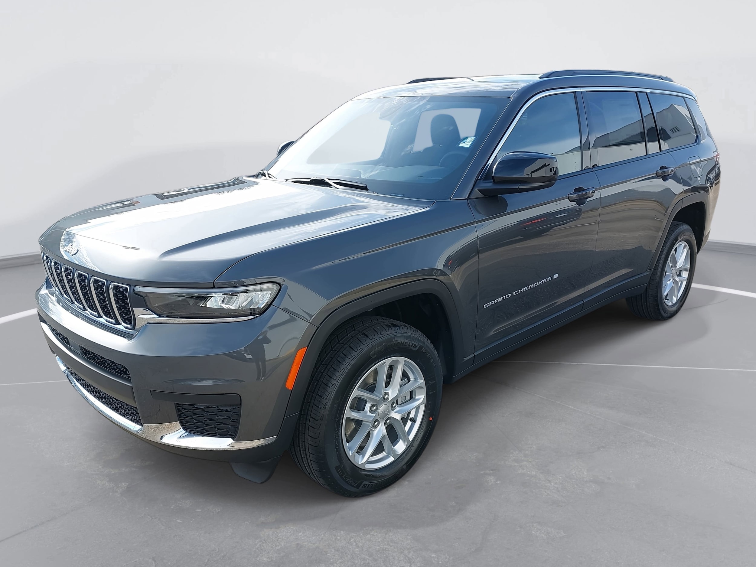 2025 Jeep Grand Cherokee L L LAREDO X 4X2