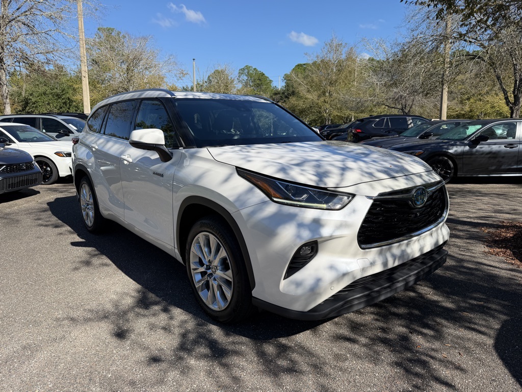 2021 Toyota Highlander Hybrid Platinum