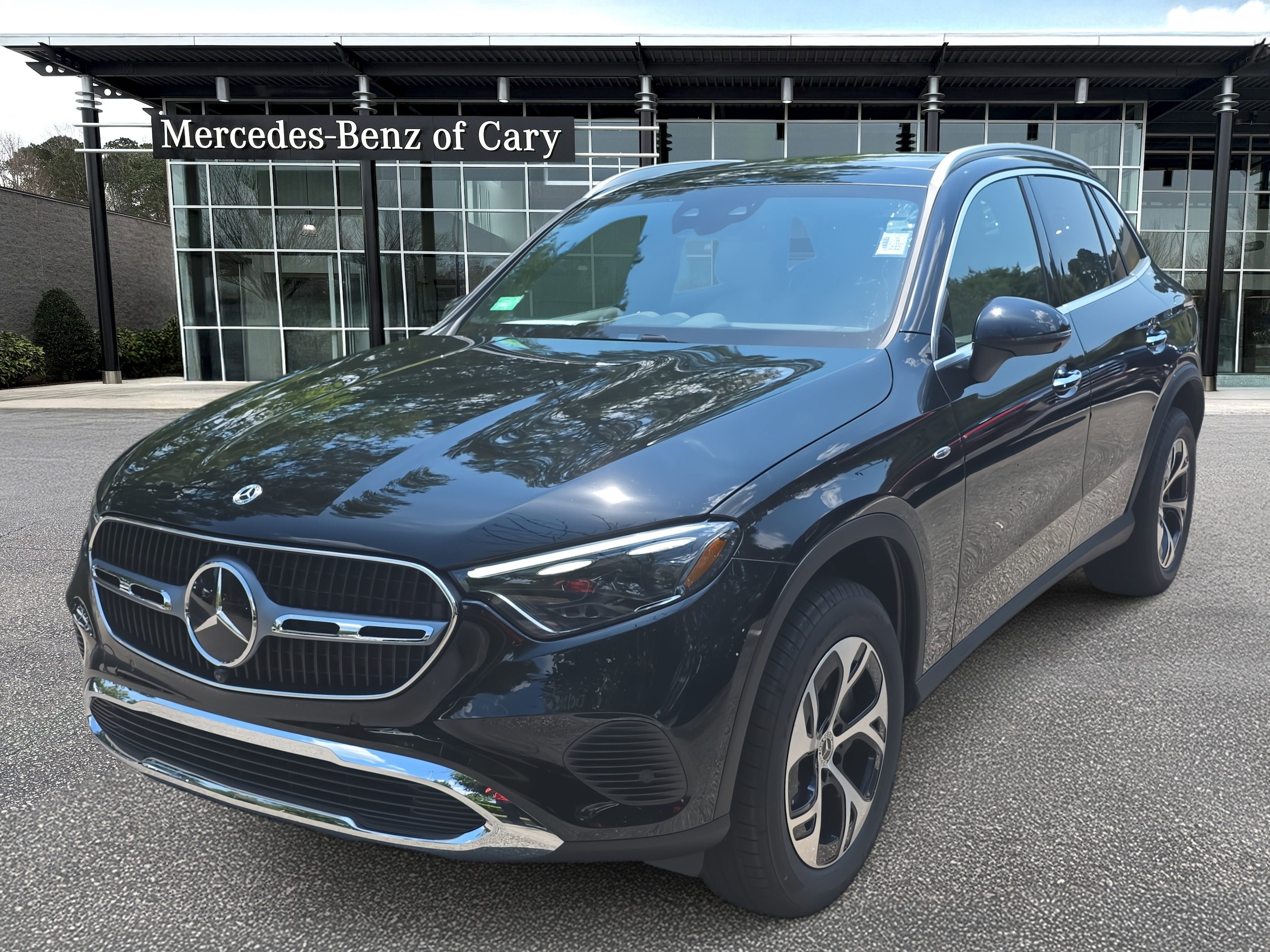 2025 Mercedes-Benz GLC