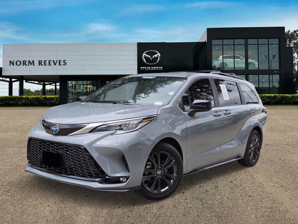 2023 Toyota Sienna