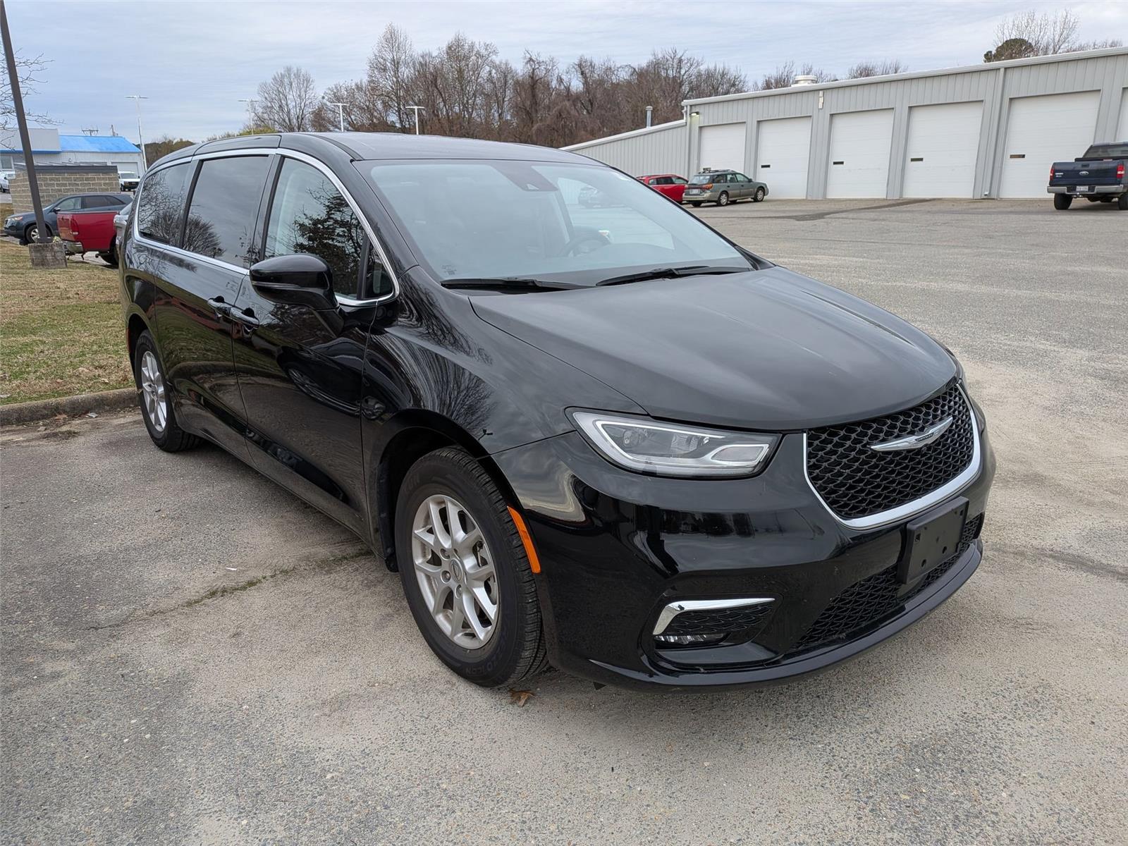 2024 Chrysler Pacifica Touring L