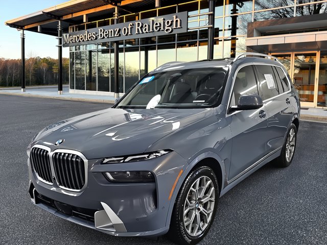 2023 BMW X7