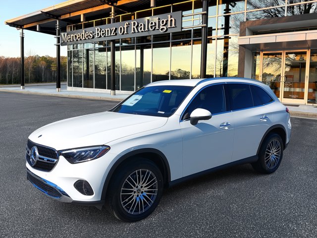 2025 Mercedes-Benz GLC