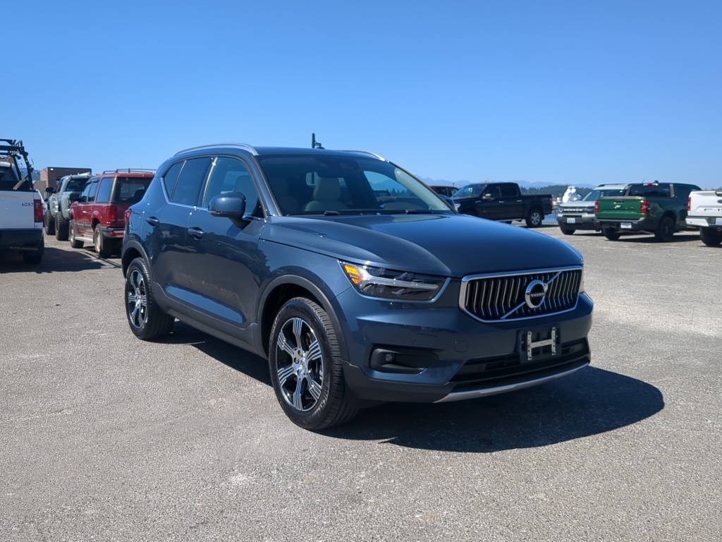2022 Volvo XC40