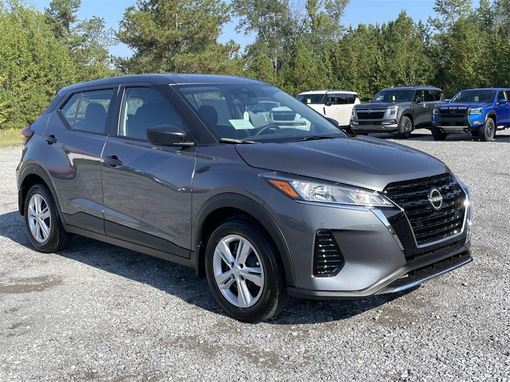 2025 Nissan Kicks Play