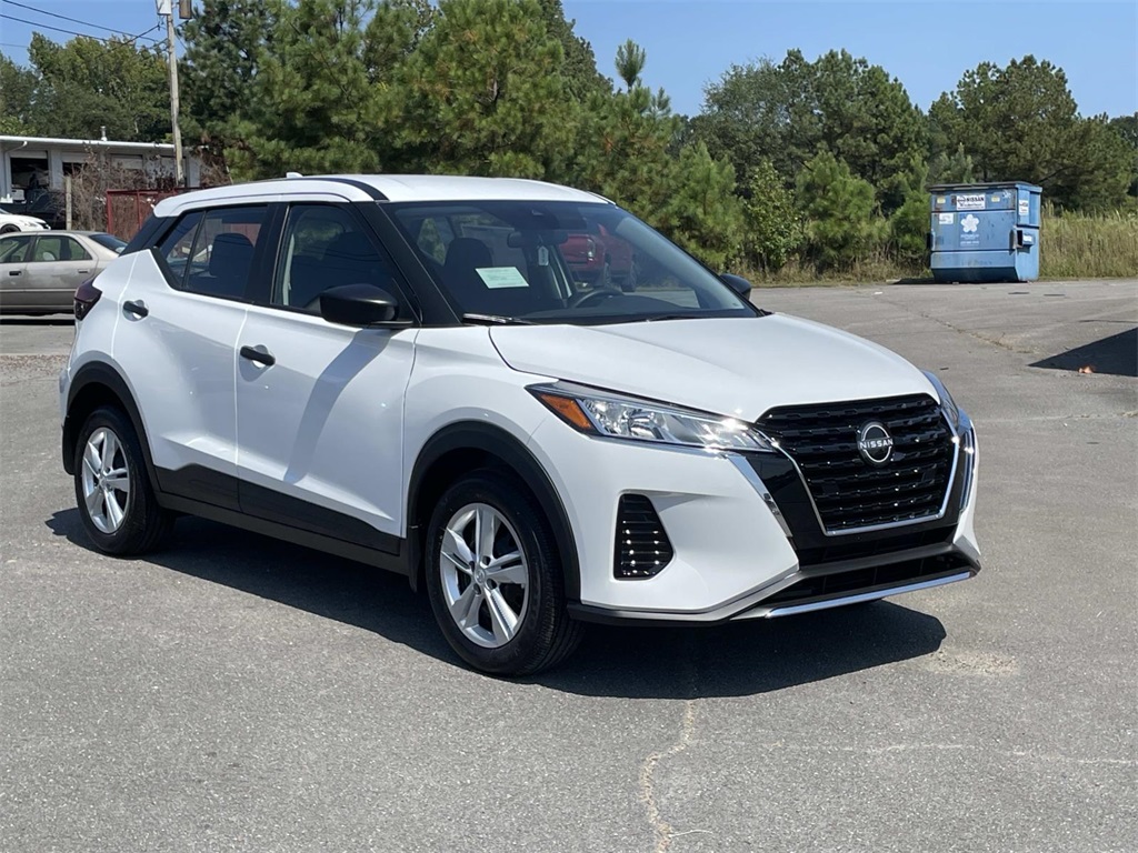 2025 Nissan Kicks Play