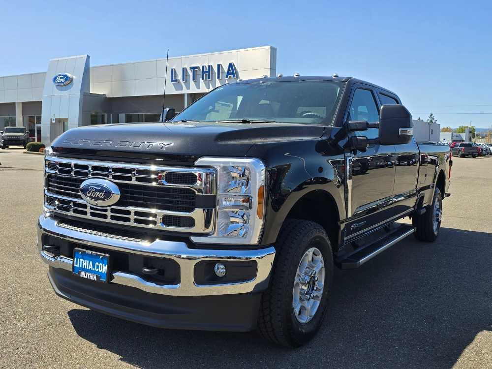 2025 Ford Super Duty F-350 SRW XLT