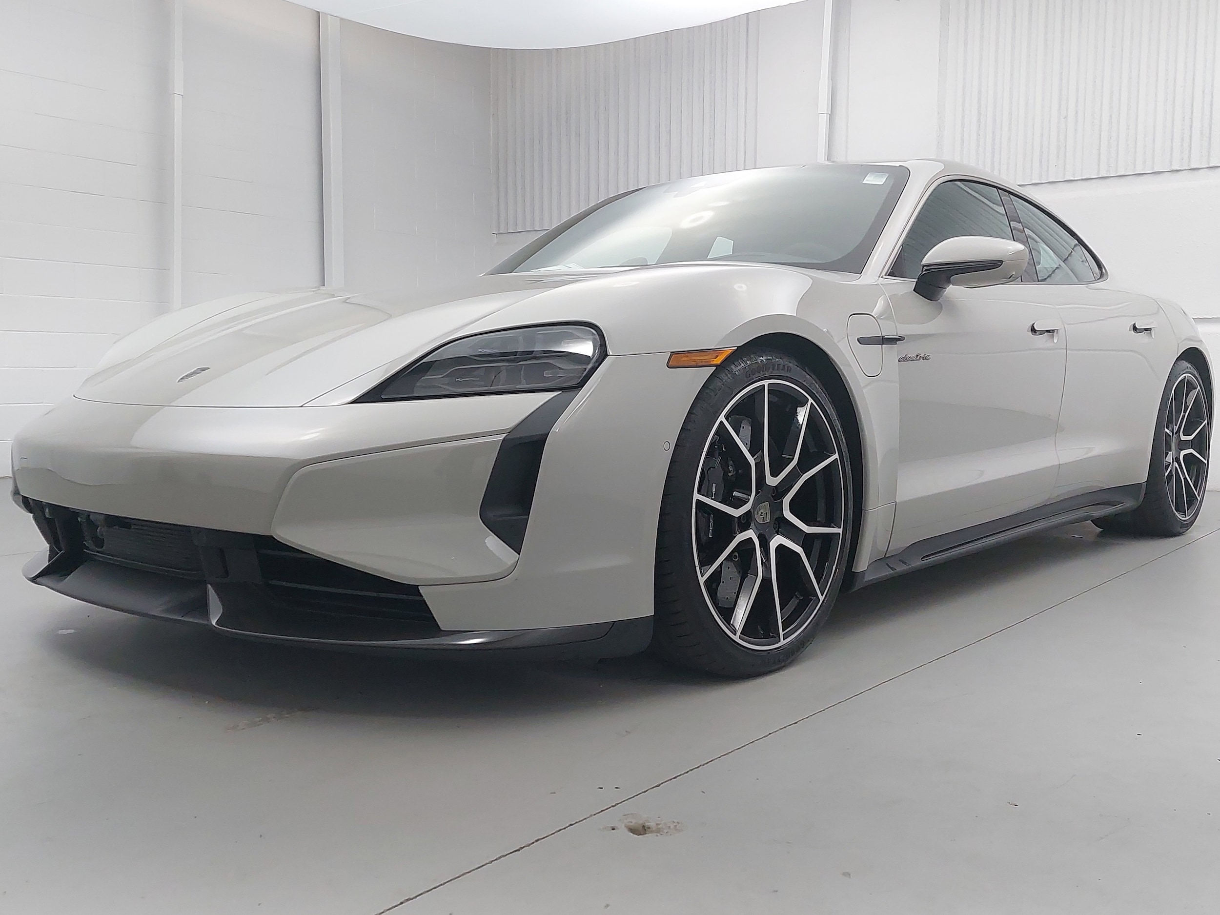 2025 Porsche Taycan