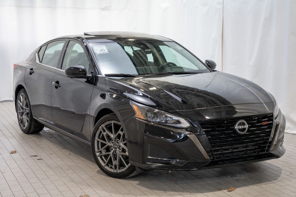 2023 Nissan Altima 2.0 SR