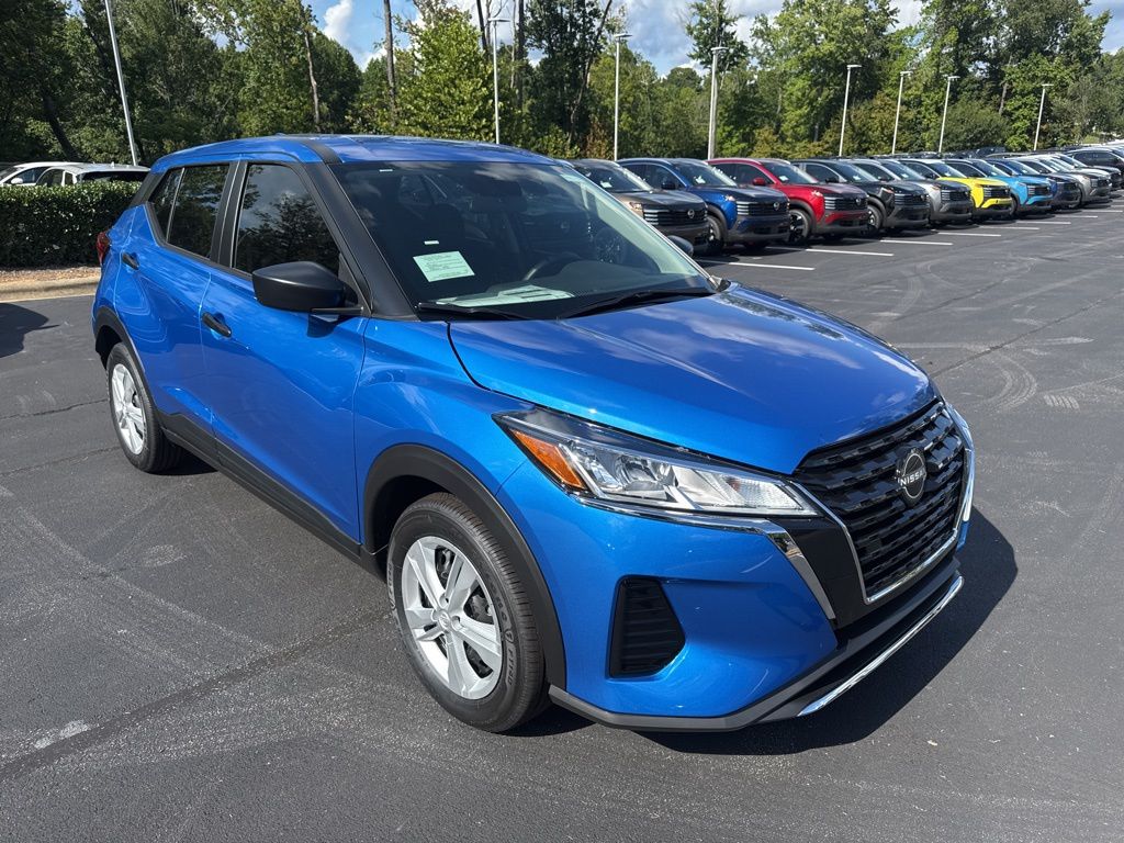 2025 Nissan Kicks Play