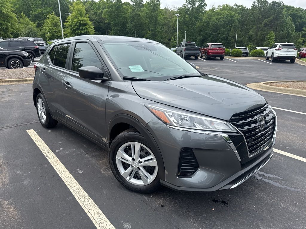 2025 Nissan Kicks Play