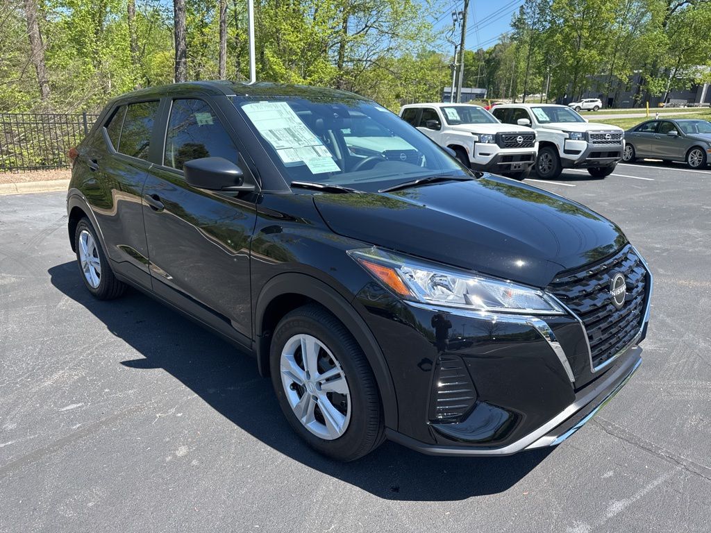 2025 Nissan Kicks Play