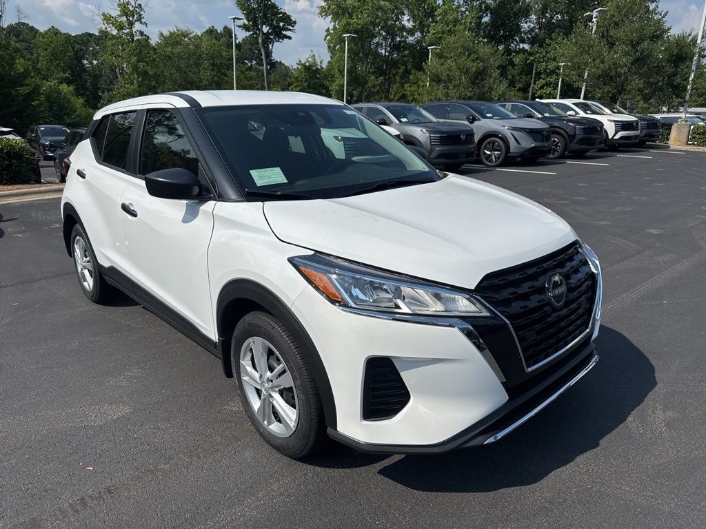 2025 Nissan Kicks Play
