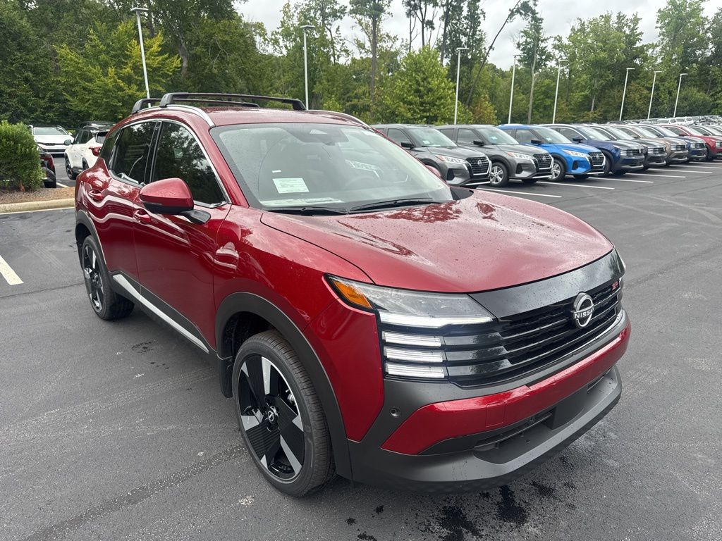 2025 Nissan Kicks SR