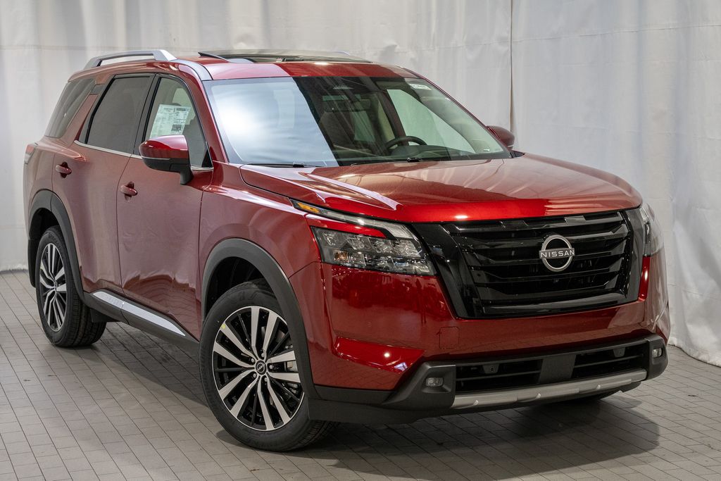 2025 Nissan Pathfinder Platinum