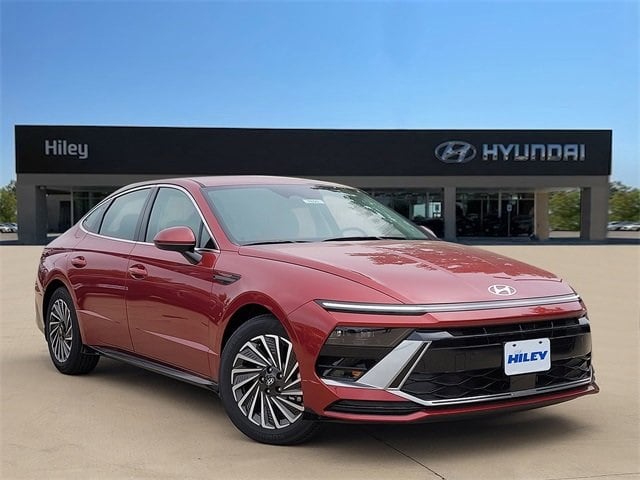2025 Hyundai Sonata Hybrid