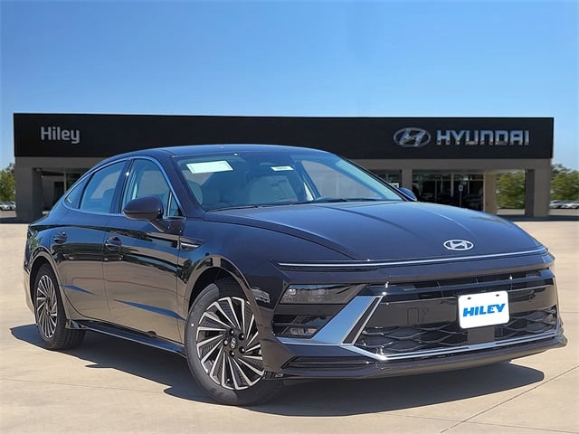 2025 Hyundai Sonata Hybrid