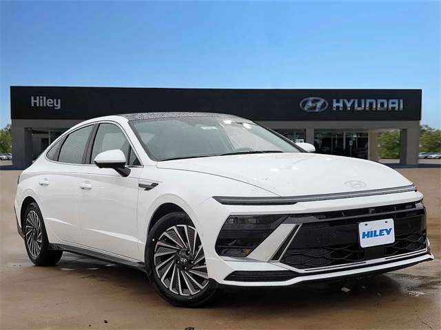 2025 Hyundai Sonata Hybrid