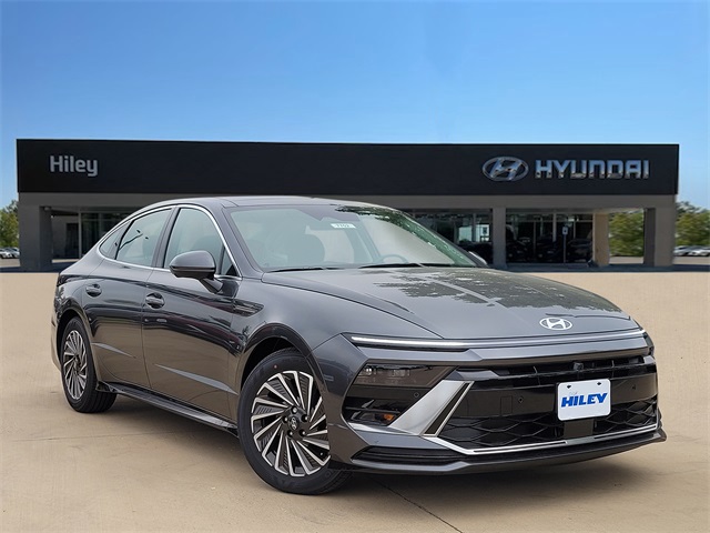 2025 Hyundai Sonata Hybrid