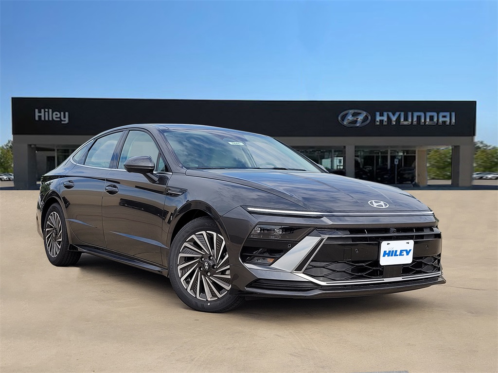 2025 Hyundai Sonata Hybrid